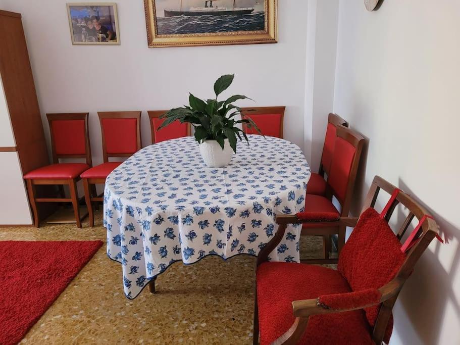 Bilocale: 5 Minuti Dall'Ariston Σαν Ρέμο Εξωτερικό φωτογραφία